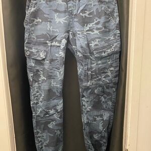 Ring of Fire Men's Gray Camouflage Cargo Pants